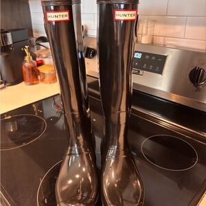 great condition size 9 Hunter Rain boots!